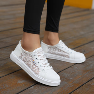 Overlane Bloomy Sport - Elegant & Comfortable Lace Sneakers