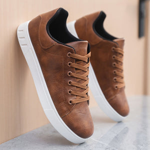 Overlane Overlane - Elegant Leather Sneakers for Men