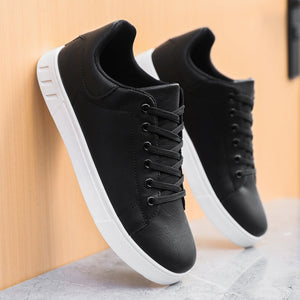 Overlane Overlane - Elegant Leather Sneakers for Men