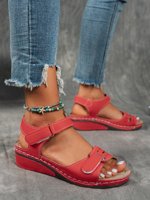 Overlane Women's sandals with comfortable arch support, high-quality PU material straps with adjustable buckles, thick soles for comfort, summer vacation style, beige/black/navy blue, suitable for beach wear | Durable synthetic upper