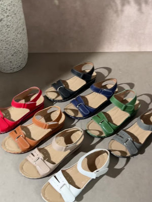 Overlane Women's sandals with comfortable arch support, high-quality PU material straps with adjustable buckles, thick soles for comfort, summer vacation style, beige/black/navy blue, suitable for beach wear | Durable synthetic upper