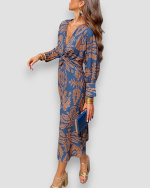 Comfy Familly Mariana - Elegant V-neck Dress