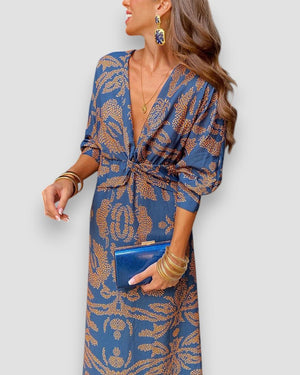 Comfy Familly Mariana - Elegant V-neck Dress