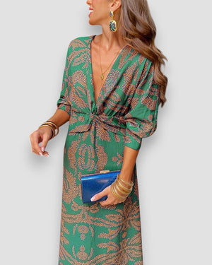 Comfy Familly Mariana - Elegant V-neck Dress