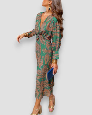 Comfy Familly Mariana - Elegant V-neck Dress