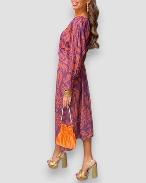 Comfy Familly Mariana - Elegant V-neck Dress