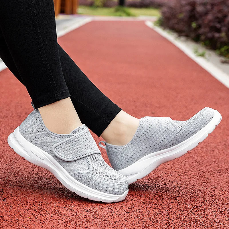 Comfy Family Elderly Diabetic Shoes Men Women Sneaker Large Size Plus Fertilizer Widening Shoes Adjustable Foot Swelling Shoe Non-Slip Couple