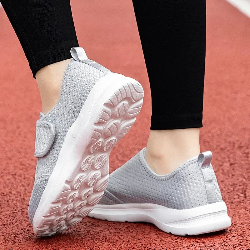 Comfy Family Elderly Diabetic Shoes Men Women Sneaker Large Size Plus Fertilizer Widening Shoes Adjustable Foot Swelling Shoe Non-Slip Couple