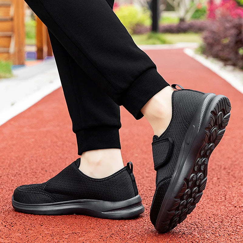 Comfy Family Elderly Diabetic Shoes Men Women Sneaker Large Size Plus Fertilizer Widening Shoes Adjustable Foot Swelling Shoe Non-Slip Couple