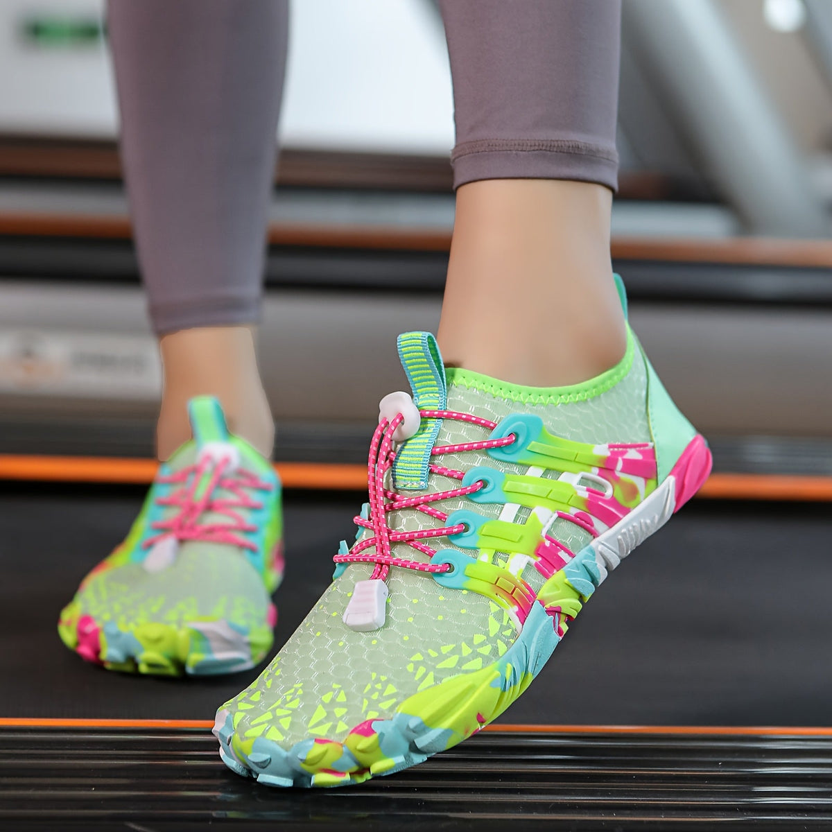 Comfy Family Unisex Quick-Dry Water Shoes - Breathable, Lightweight, Non-Slip, 1 Pair, Ideal for Swimming, Diving, Beach, Cycling, Hiking Green / US 5