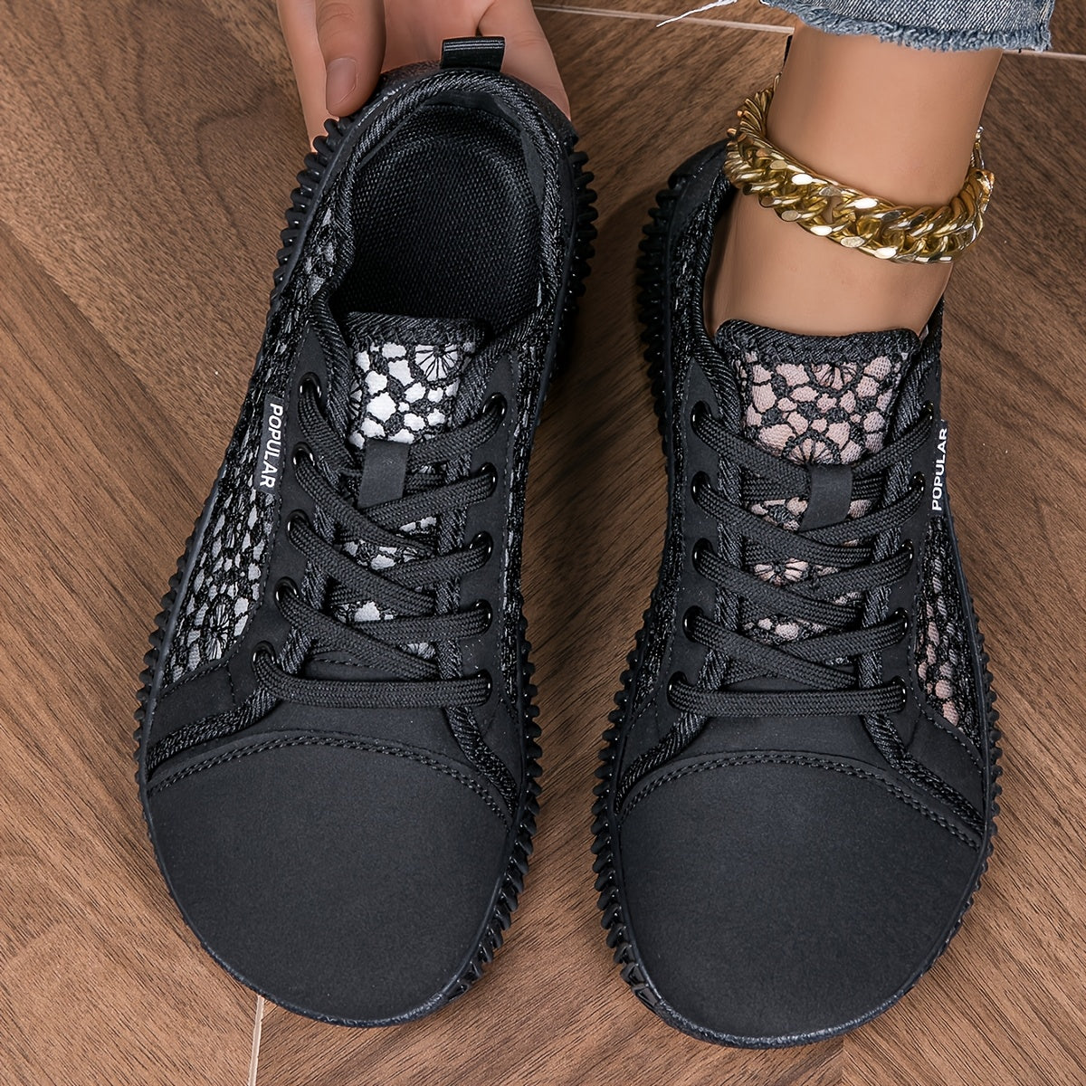 Overlane Bloomy Lite - Lace-Up Sneakers for Wide Feet