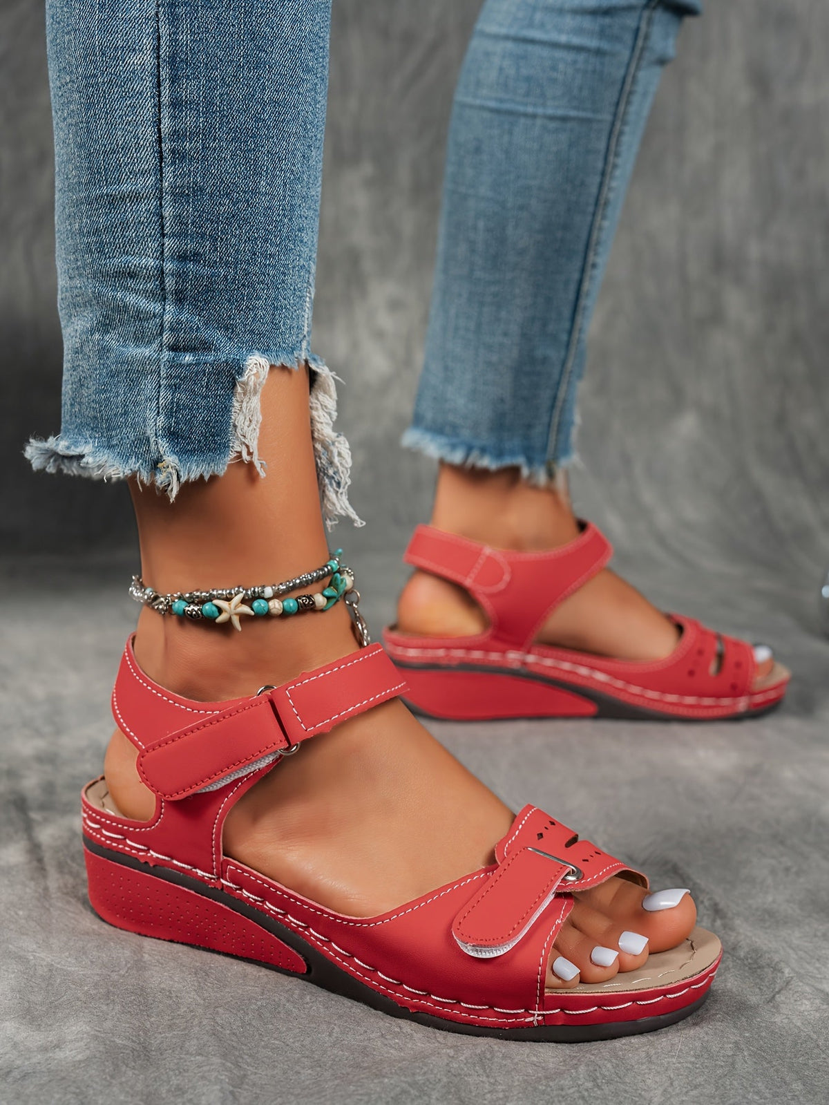 Overlane Women&#39;s sandals with comfortable arch support, high-quality PU material straps with adjustable buckles, thick soles for comfort, summer vacation style, beige/black/navy blue, suitable for beach wear | Durable synthetic upper